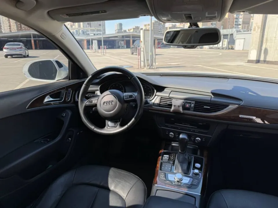 Audi A6 2015 з парку оренди KTrans