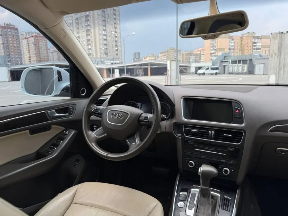 Audi Q5 2014 з парку оренди KTrans