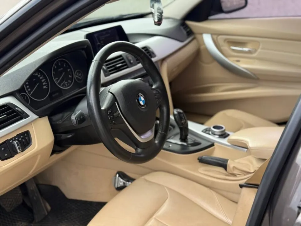 BMW 3 2012 з парку оренди KTrans
