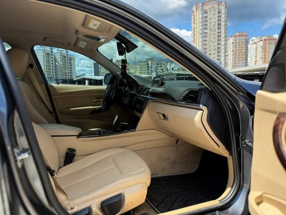 BMW 320 2014 з парку оренди KTrans