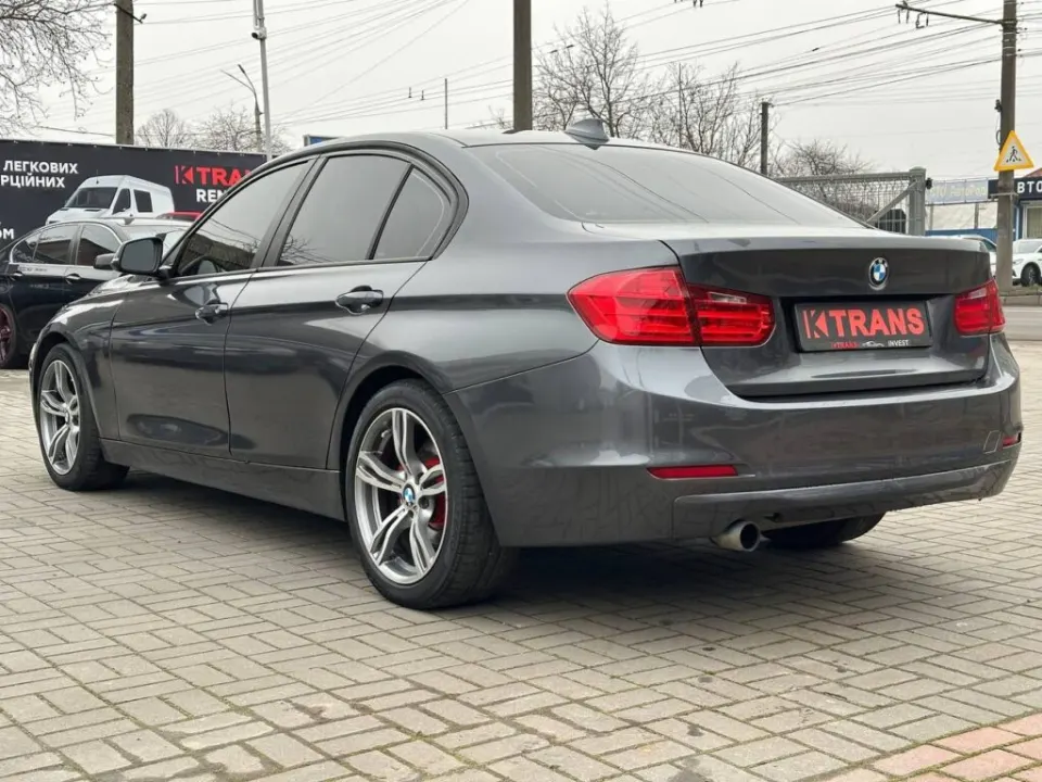 BMW 320i 2014 з парку оренди KTrans
