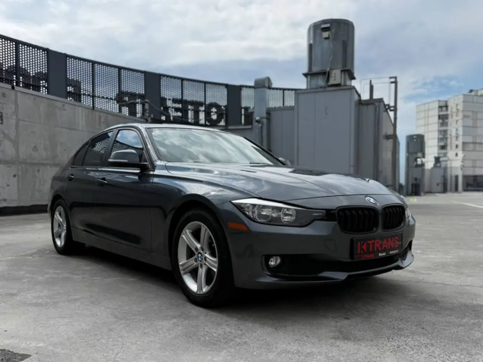 BMW 320i 2014 з парку оренди KTrans