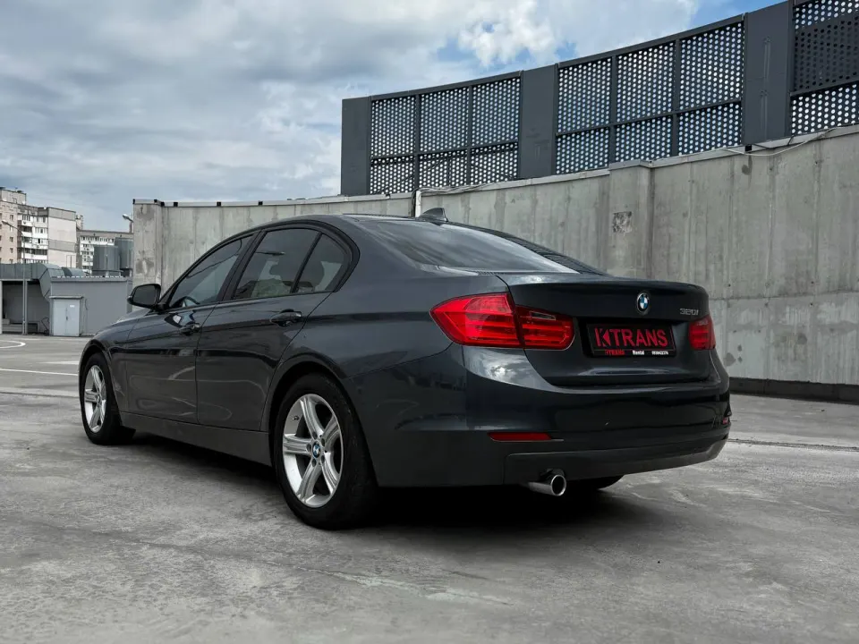 BMW 320i 2014 з парку оренди KTrans