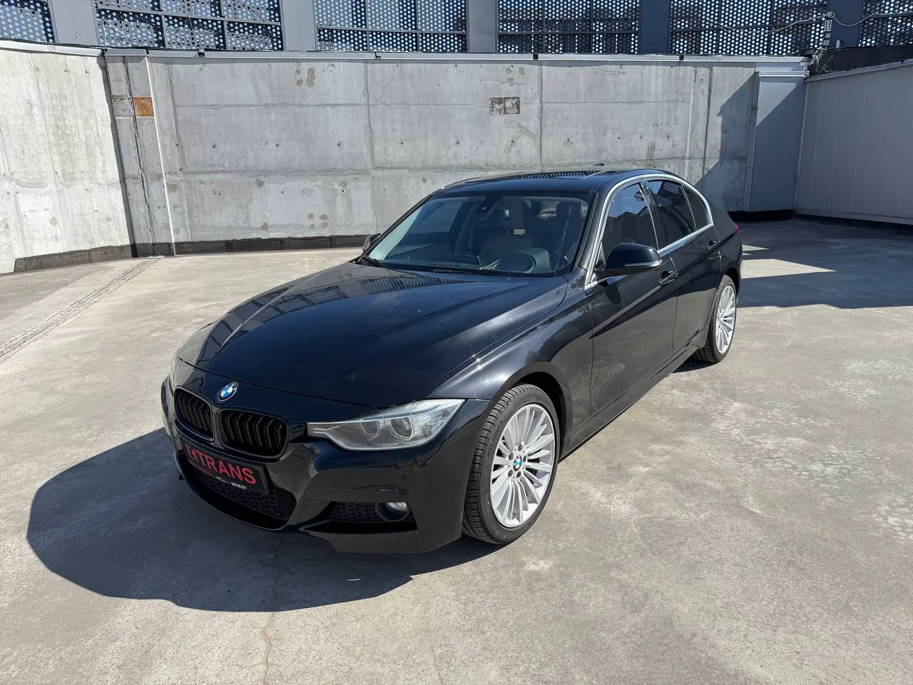 BMW 328i 2011 з парку оренди KTrans