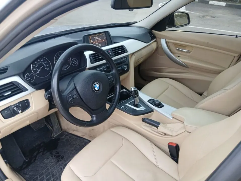 BMW 328i 2013 з парку оренди KTrans