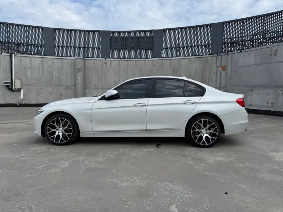 BMW 328i 2012 з парку оренди KTrans