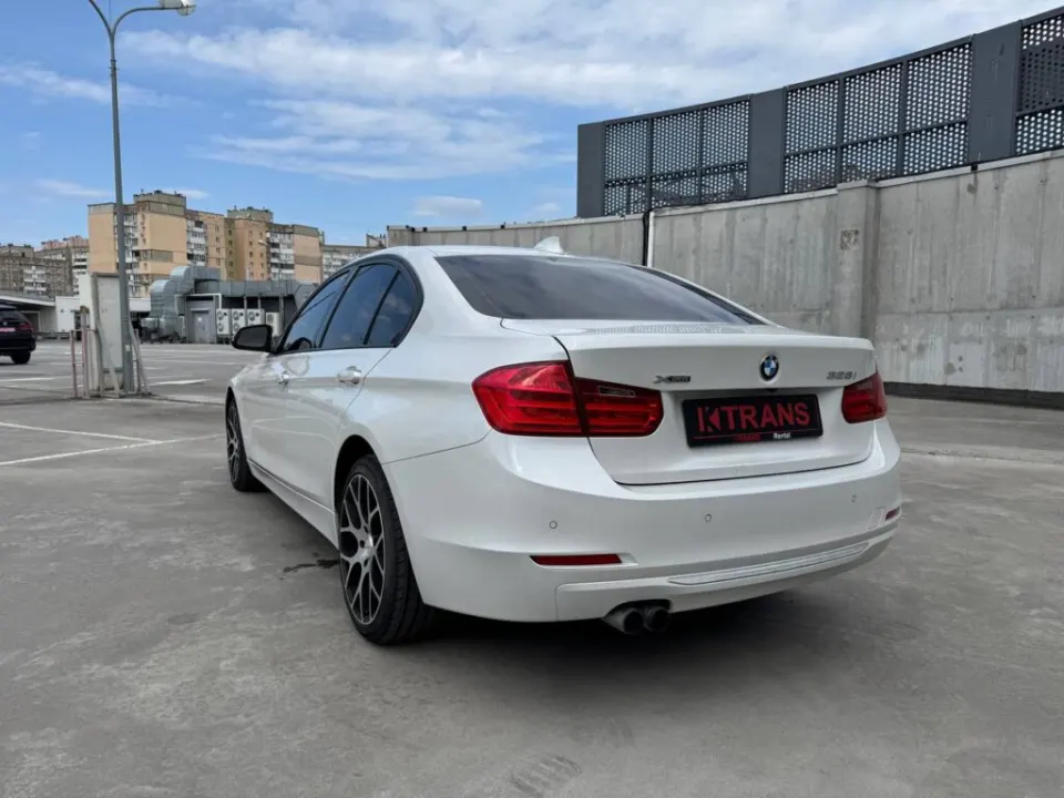 BMW 328i 2012 з парку оренди KTrans