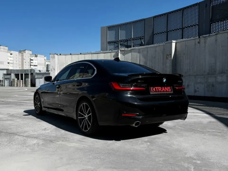 BMW 330i 2019 з парку оренди KTrans