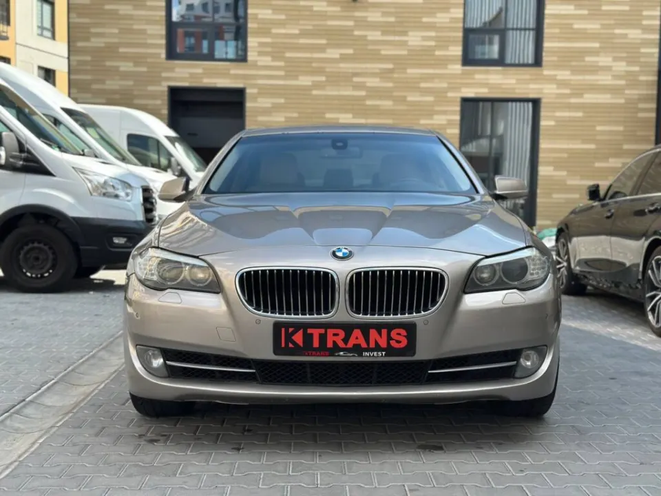 BMW 528i 2012 з парку оренди KTrans