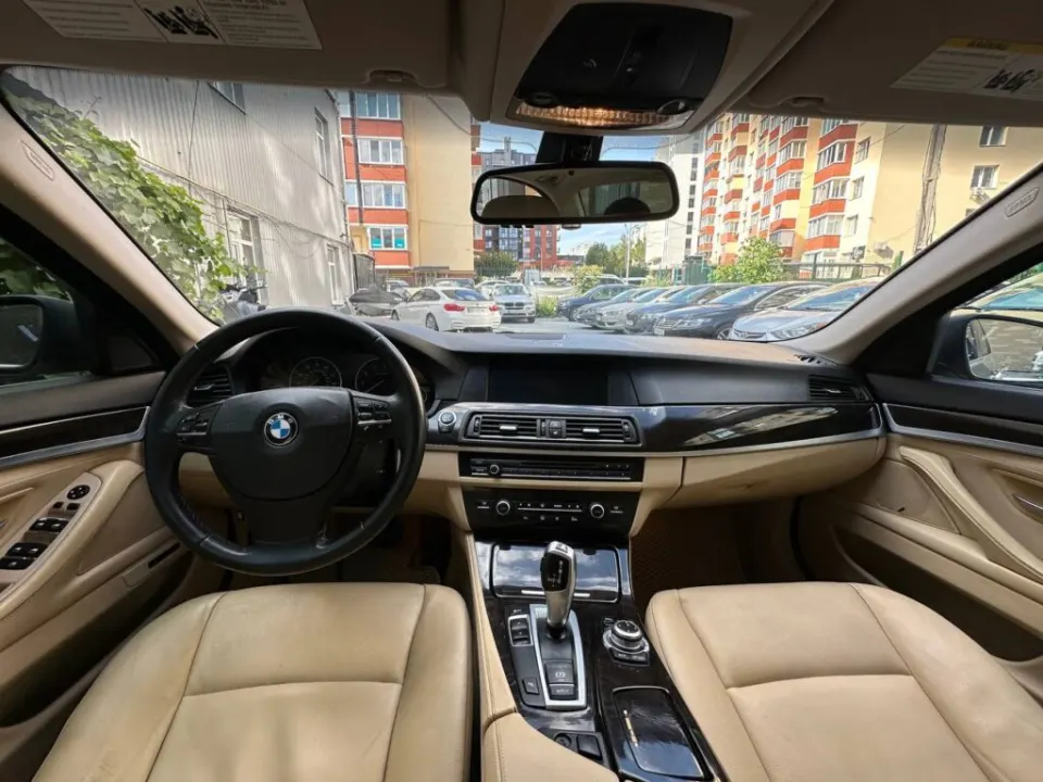 BMW 528i 2012 з парку оренди KTrans