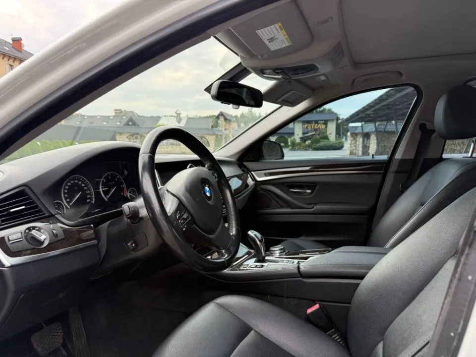 BMW 528i 2016 з парку оренди KTrans