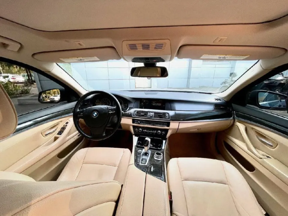 BMW 528i 2012 з парку оренди KTrans