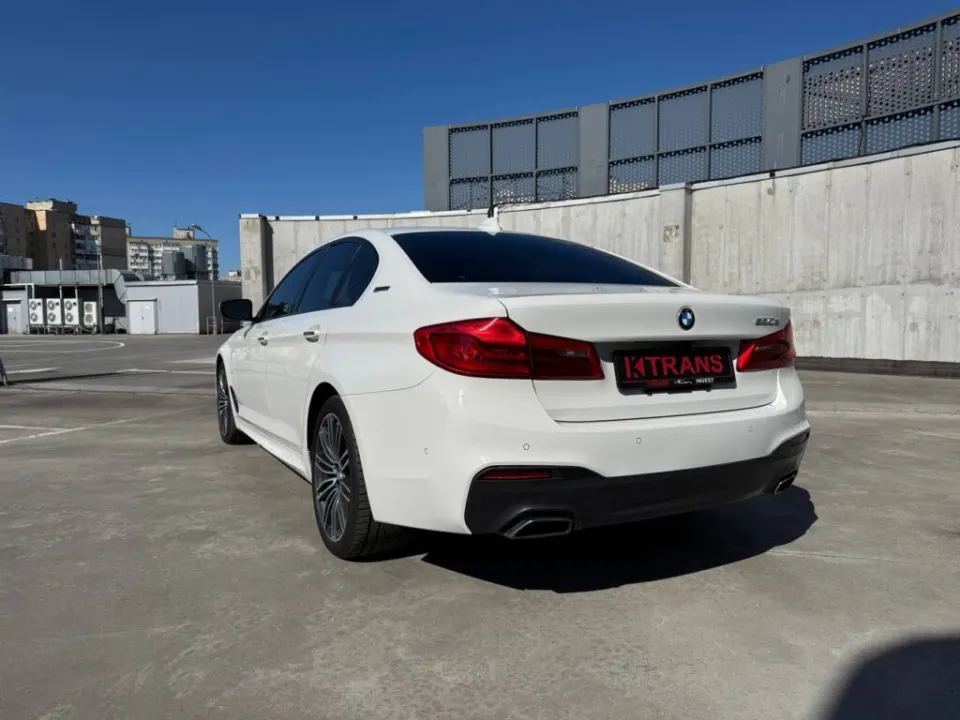 BMW 530e Hybrid 2018 з парку оренди KTrans