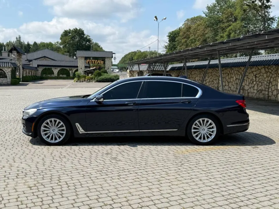 BMW 740i 2018 з парку оренди KTrans