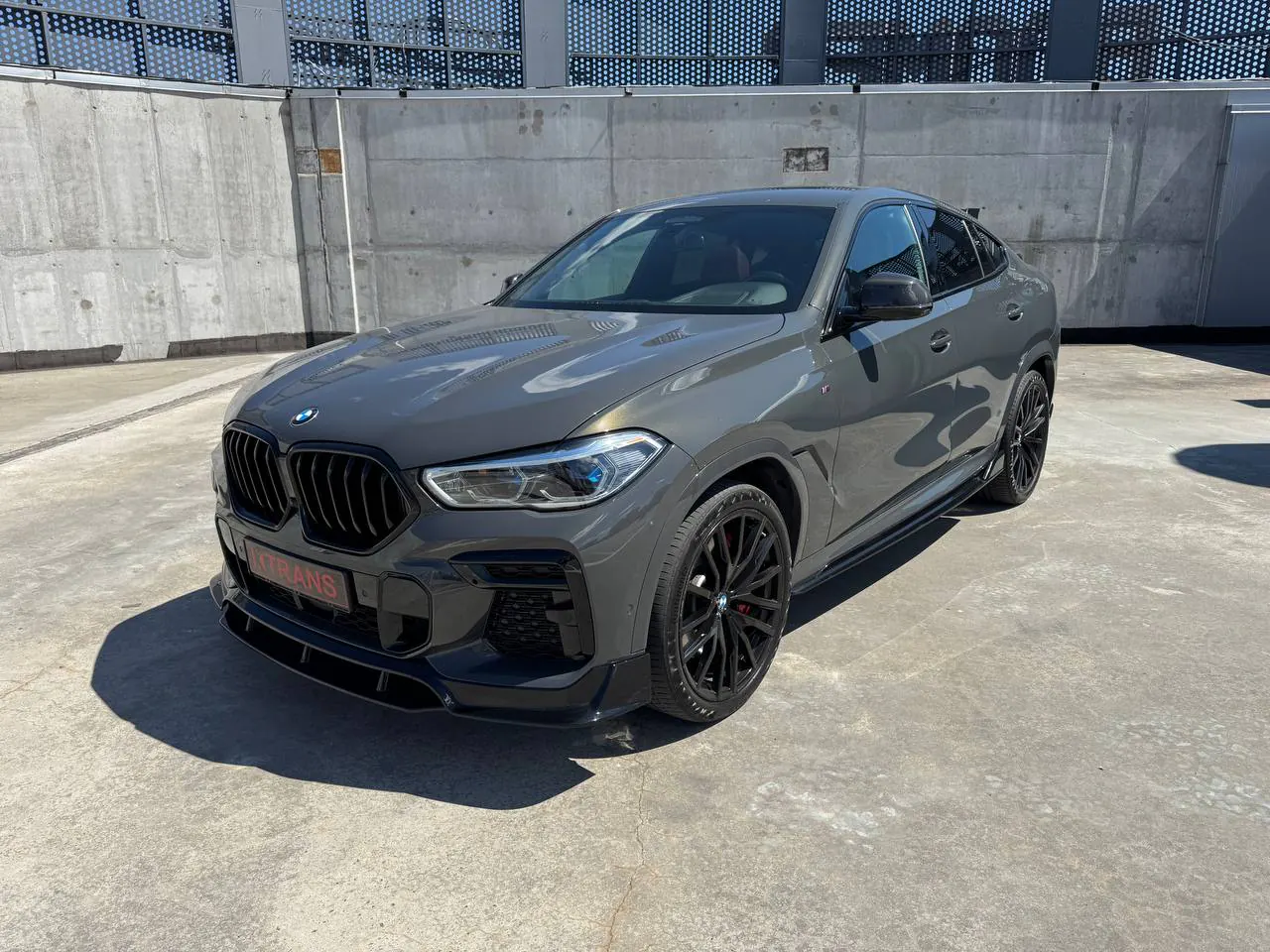BMW X6 2022 з парку оренди KTrans