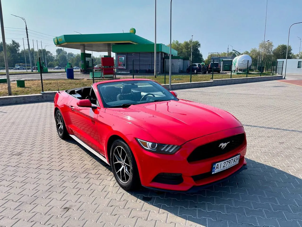 Ford Mustang Cabrio 2016 з парку оренди KTrans