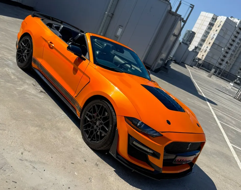 Ford Mustang Cabrio 2020 з парку оренди KTrans