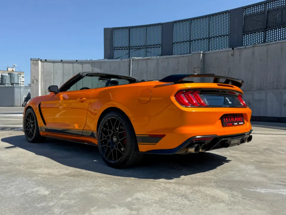 Ford Mustang Cabrio 2020 з парку оренди KTrans