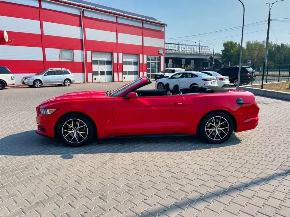 Ford Mustang Cabrio 2016 з парку оренди KTrans