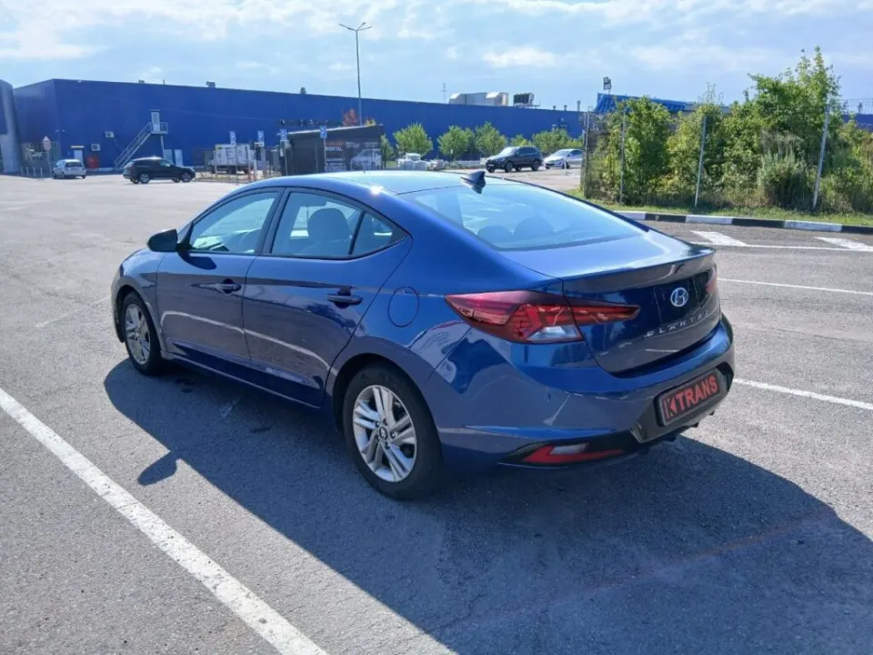 Hyundai Elantra 2018 з парку оренди KTrans