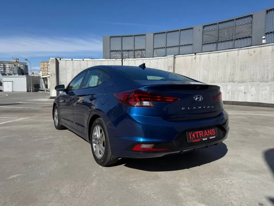 Hyundai Elantra 2018 з парку оренди KTrans