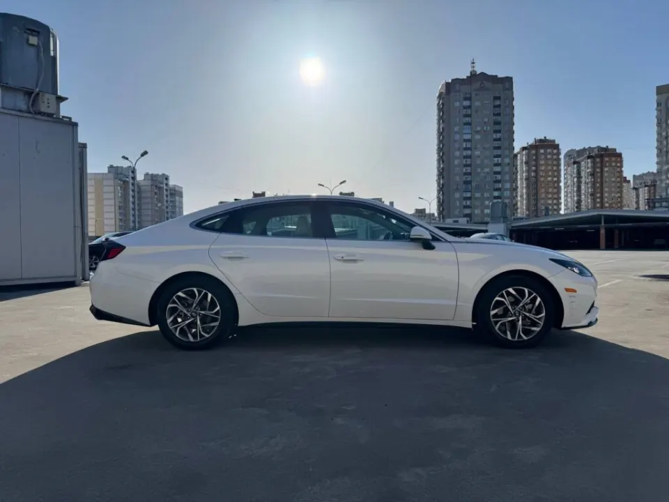 Hyundai Sonata 2021 з парку оренди KTrans