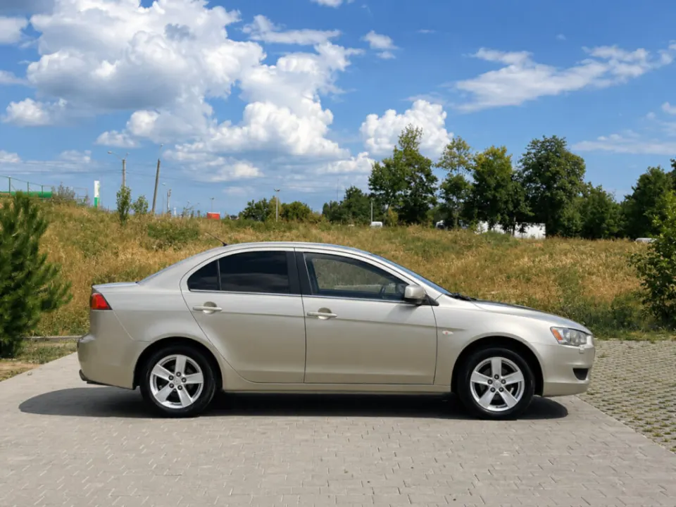 Mitsubishi Lancer 10 2008 з парку оренди KTrans