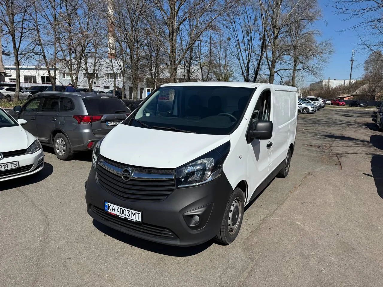 Opel Vivaro з парку оренди KTrans