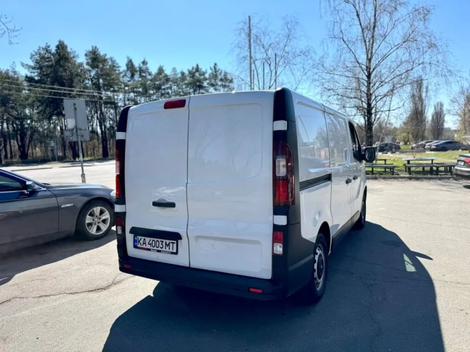 Opel Vivaro з парку оренди KTrans