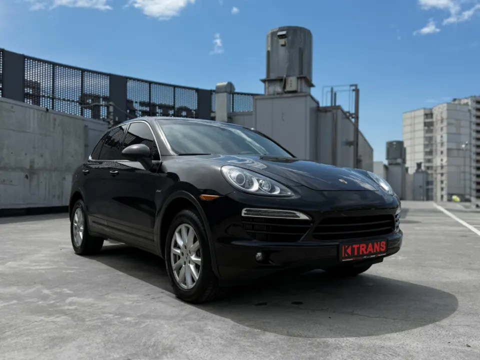 Porsche Cayenne 2013 з парку оренди KTrans