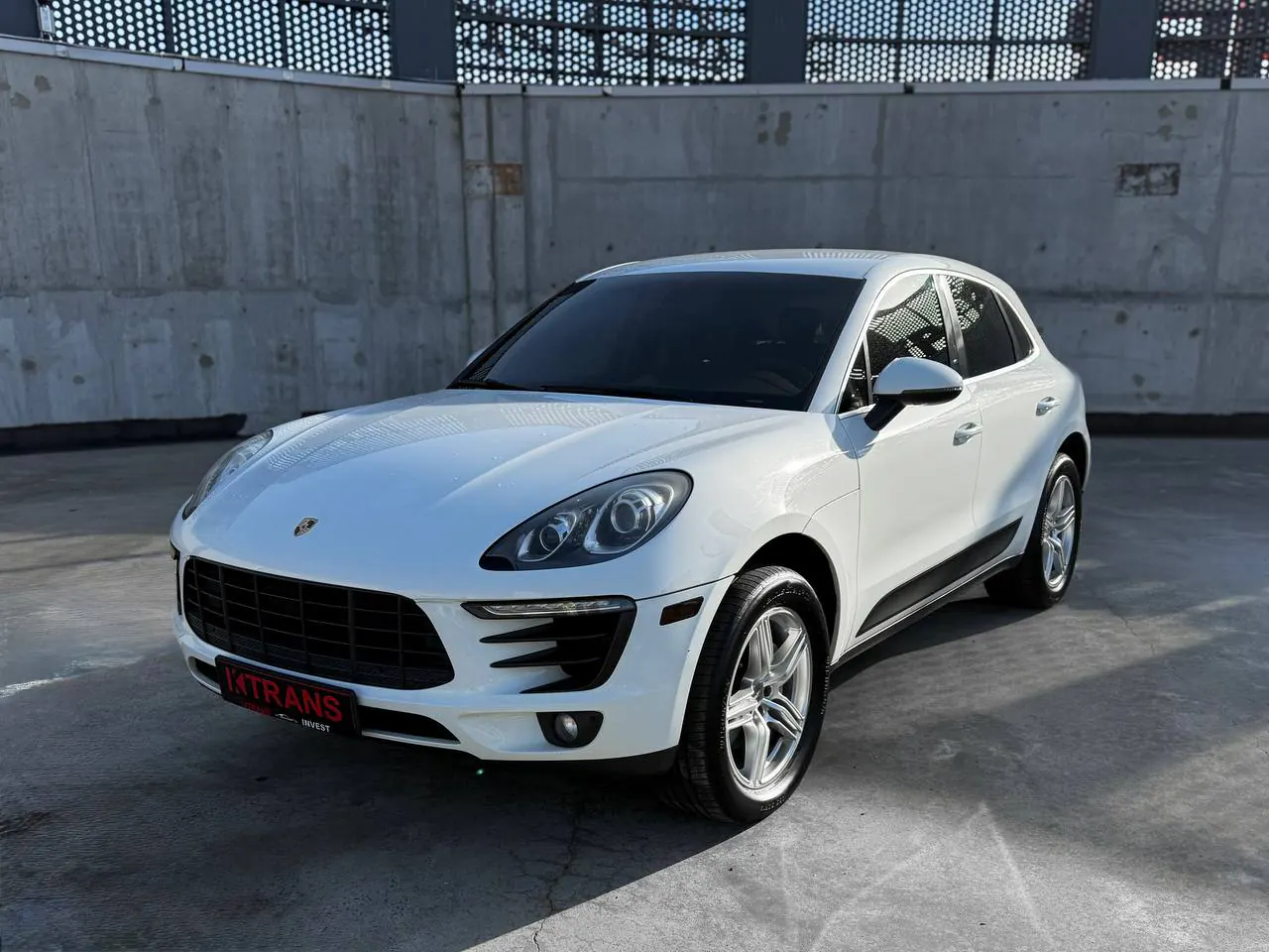 Porsche Macan 2014 з парку оренди KTrans