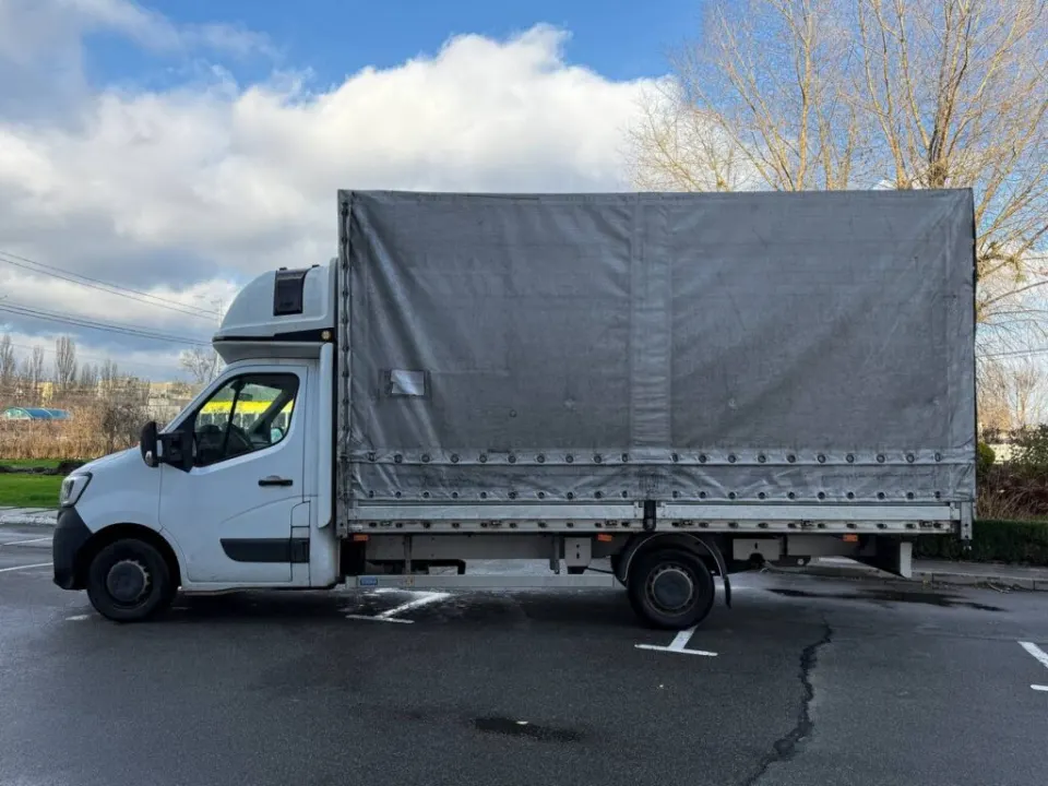 Renault Master 2021 з парку оренди KTrans