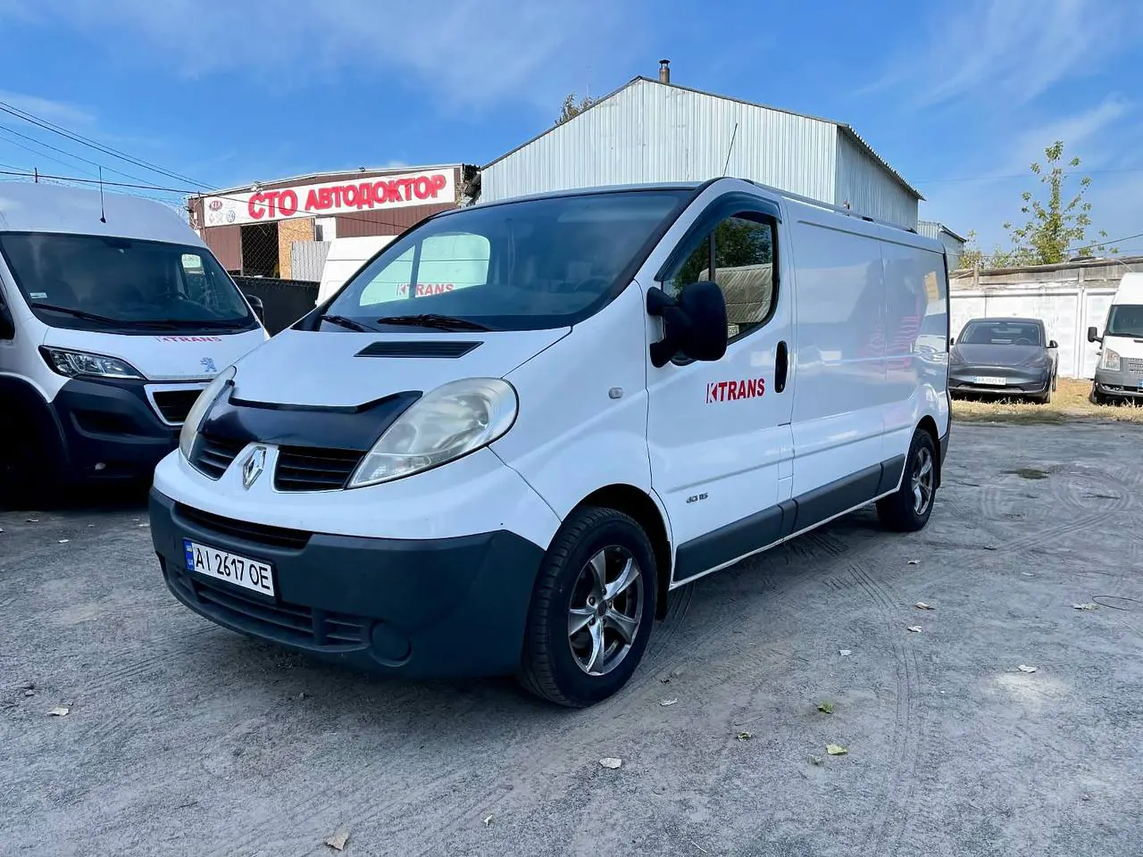 Renault Trafic з парку оренди KTrans