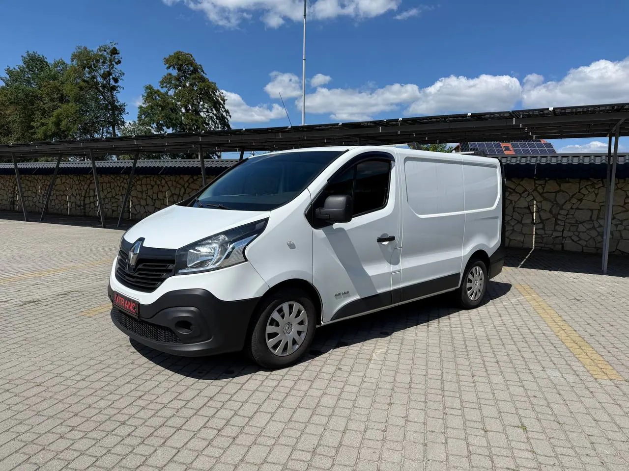 Renault Trafic 2017 з парку оренди KTrans