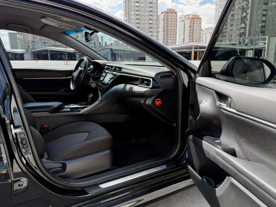 Toyota Camry 70 2019 з парку оренди KTrans
