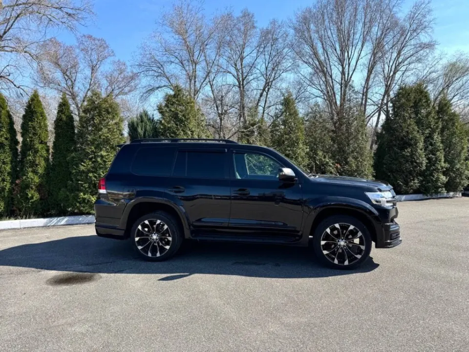 Toyota Land Cruiser 200 з парку оренди KTrans