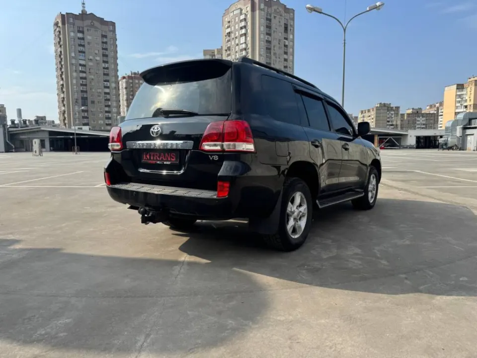 Toyota LC 200 2008 з парку оренди KTrans