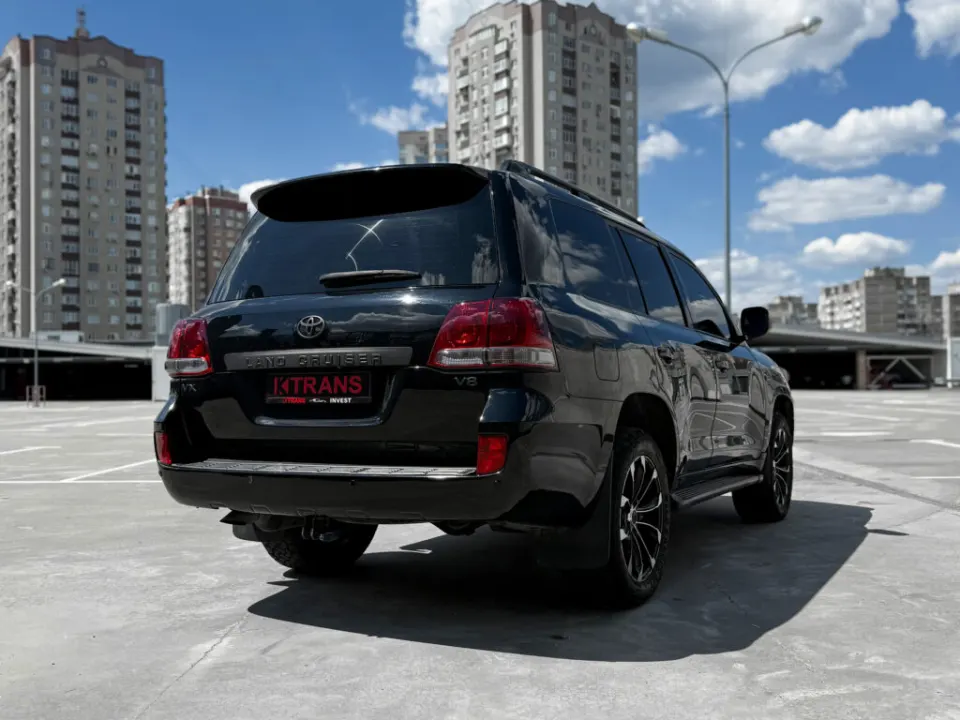 Toyota LC200 2007 з парку оренди KTrans