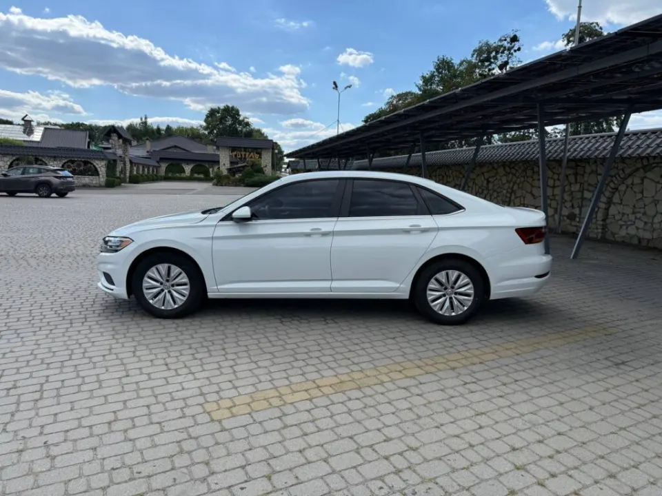 Volkswagen Jetta 2019 з парку оренди KTrans