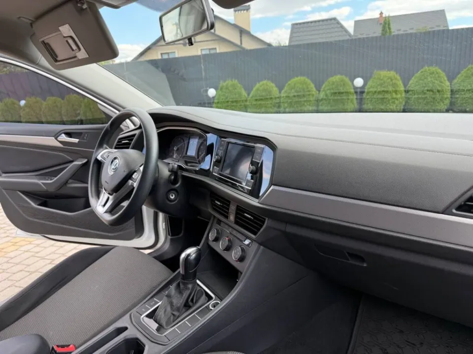Volkswagen Jetta 2019 з парку оренди KTrans