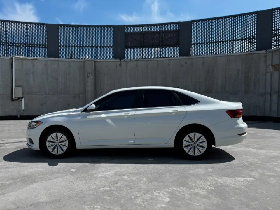 Volkswagen Jetta 2018 з парку оренди KTrans