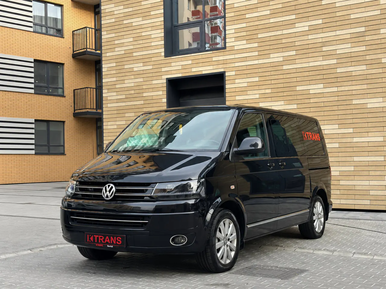 Volkswagen Multivan 2010 з парку оренди KTrans