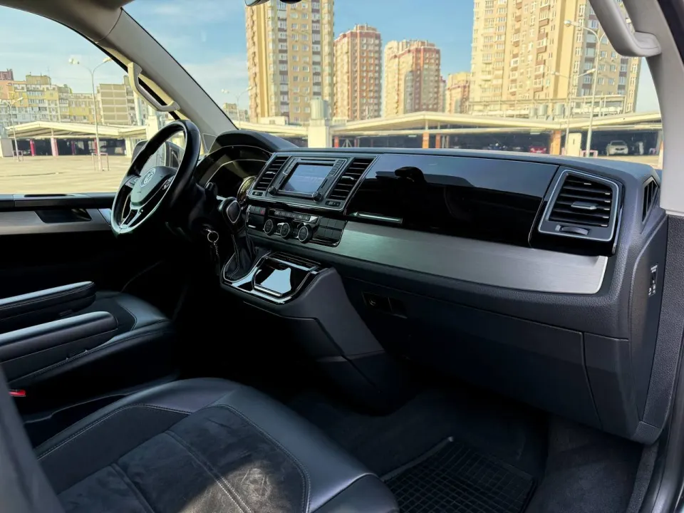 Volkswagen Multivan 2018 з парку оренди KTrans