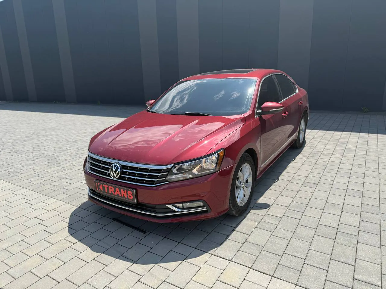 Volkswagen Passat 2016 з парку оренди KTrans