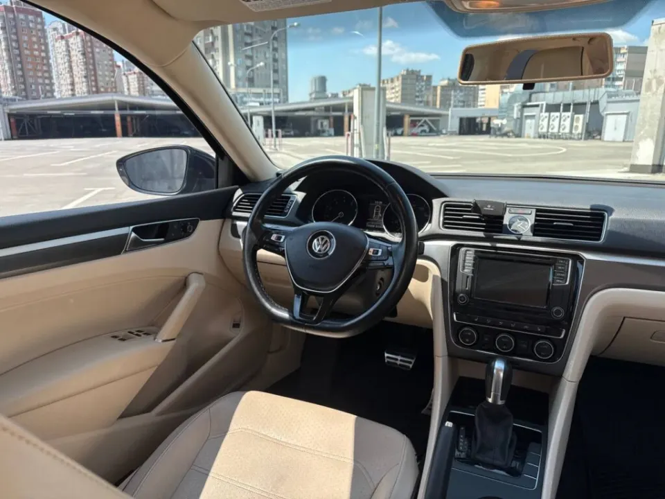 Volkswagen Passat 2016 з парку оренди KTrans