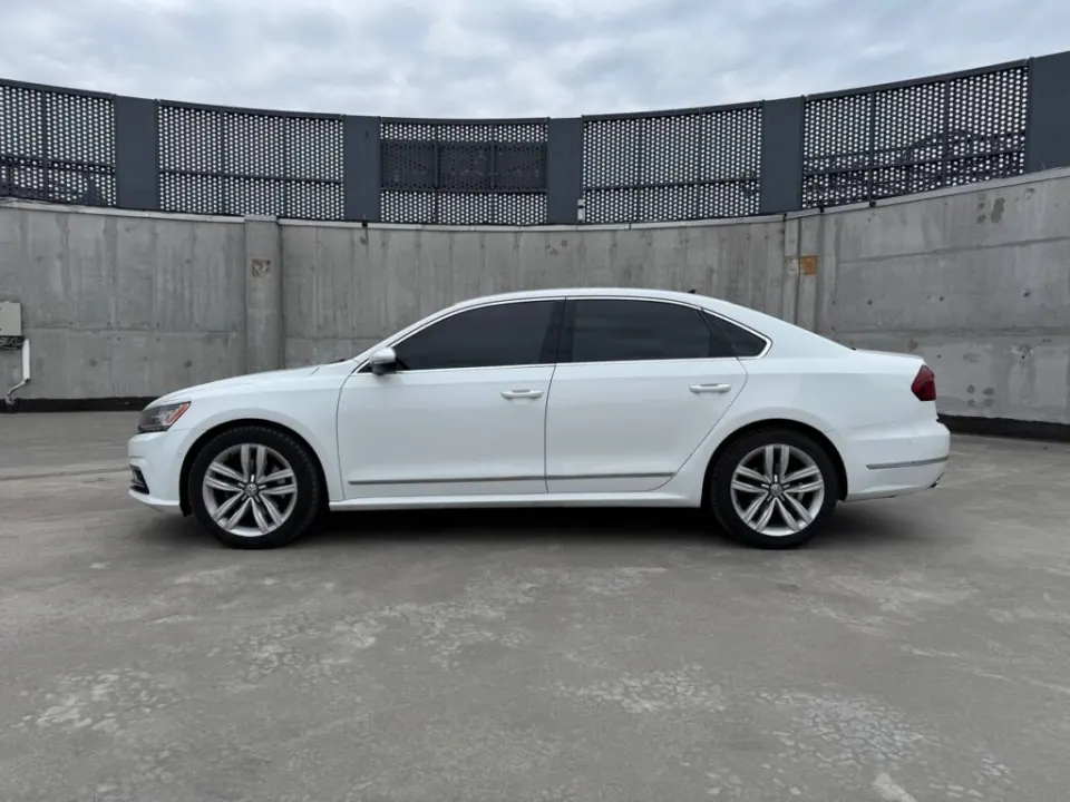 Volkswagen Passat 2017 з парку оренди KTrans