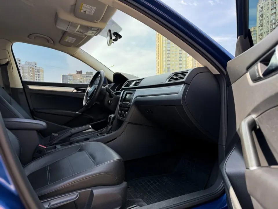 Volkswagen Passat 2016 з парку оренди KTrans