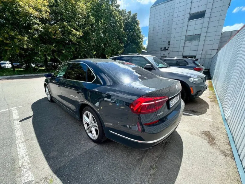 Volkswagen Passat з парку оренди KTrans